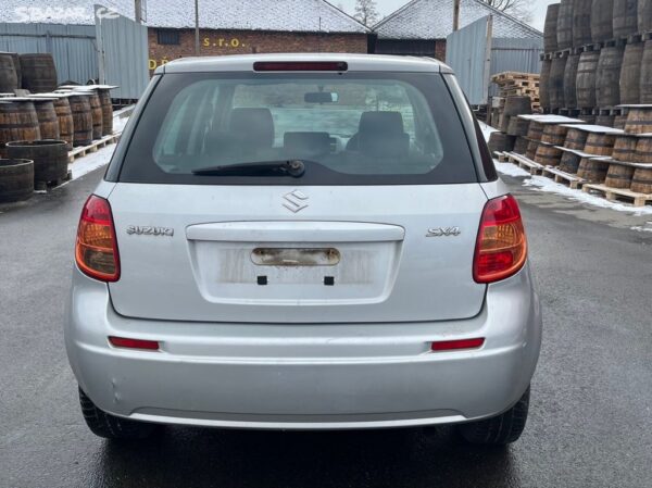 Suzuki SX4 1.6 benzín M16A - Image 6