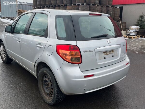 Suzuki SX4 1.6 benzín M16A - Image 7