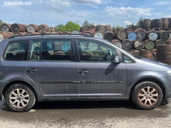 VW Touran 1.6mpi BSE,JJT - Obrázek 5