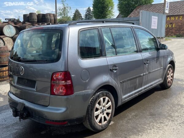 VW Touran 1.6mpi BSE,JJT - Obrázek 6