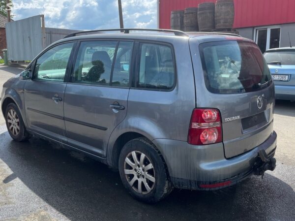 VW Touran 1.6mpi BSE,JJT - Obrázek 8