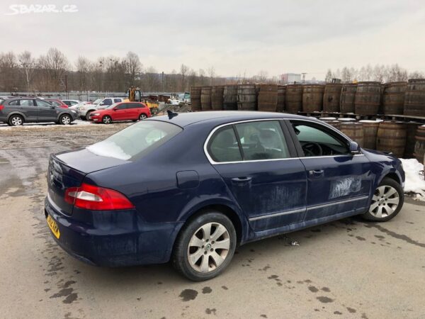 ŠKODA SUPERB 1.6 TDI CAYC 77 KW - Obrázek 8