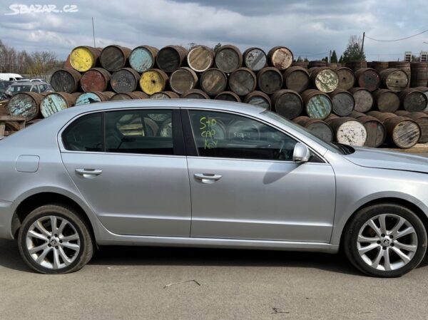 124. ŠKODA SUPERB 2 2.0 TDI CFFB: NA NAHRADNÍ DÍLY - Image 6