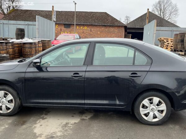 108. ŠKODA RAPID 1.6 TDI CXM: NA NAHRADNÍ DÍLY - Obrázek 7
