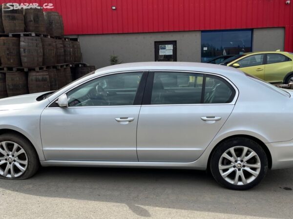 124. ŠKODA SUPERB 2 2.0 TDI CFFB: NA NAHRADNÍ DÍLY - Image 8