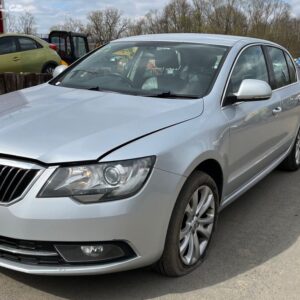 124. ŠKODA SUPERB 2 2.0 TDI CFFB: NA NAHRADNÍ DÍLY