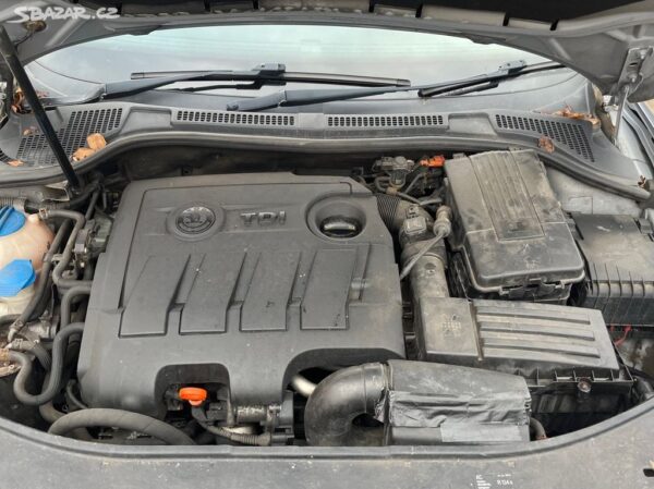 ŠKODA SUPERB 2 COMBI 1.6 TDI CAY: NA NAHRADNÍ DÍLY - Obrázek 5