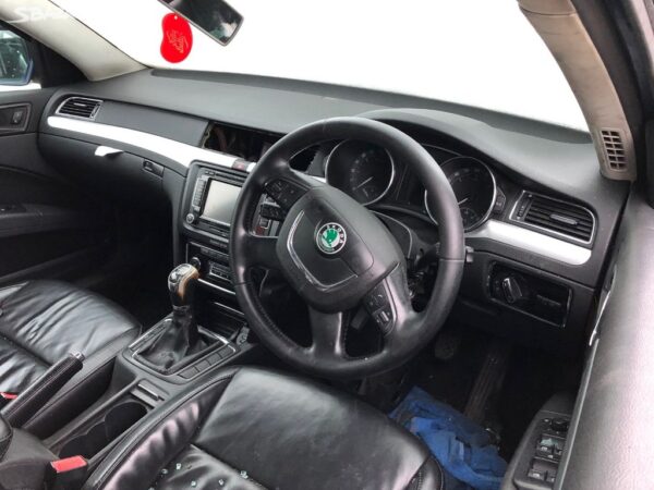ŠKODA SUPERB 1.6 TDI CAYC 77 KW - Obrázek 7