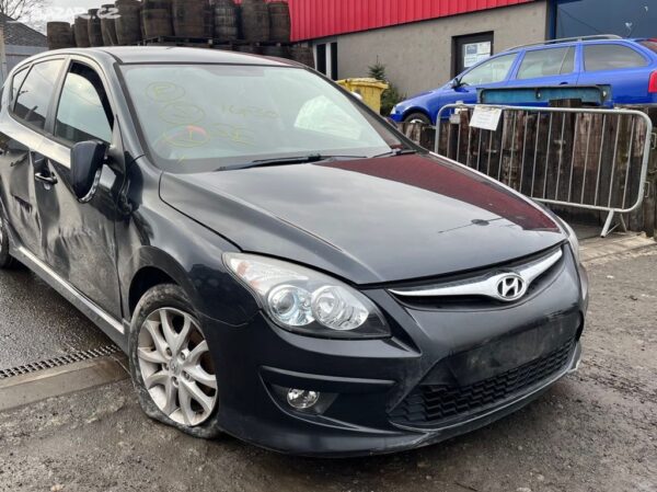 115. HYUNDAI I30 1.4 16V (G4FA) - Obrázek 5
