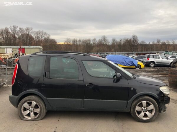 98. ŠKODA ROOMSTER 1.6 BTS - Image 2