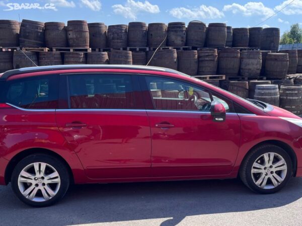 56. PEUGEOT 5008 2.0 HDI (RHE) - Obrázek 8