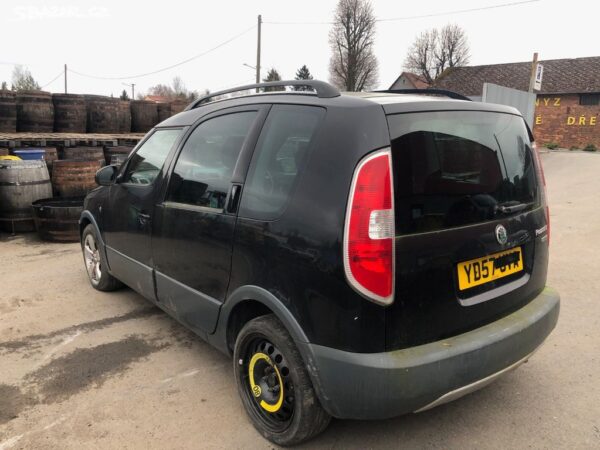 98. ŠKODA ROOMSTER 1.6 BTS - Image 9