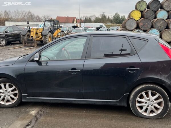 115. HYUNDAI I30 1.4 16V (G4FA) - Obrázek 6