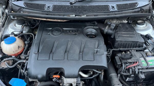292. ŠKODA FABIA SCOUT II. 2011 1.6 TDI (CAY) - Obrázek 3