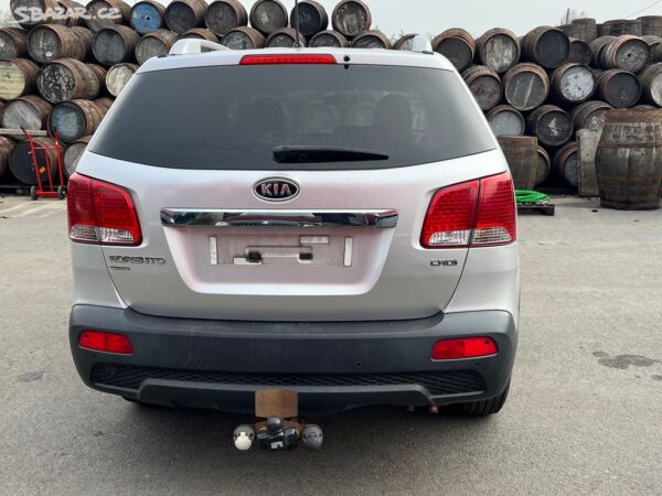 271. KIA SORENTO 2.2 CRDI 4x4 - Obrázek 10