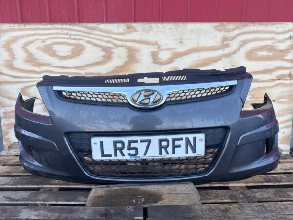 7. PŘEDNÍ NÁRAZNÍK HYUNDAI I30